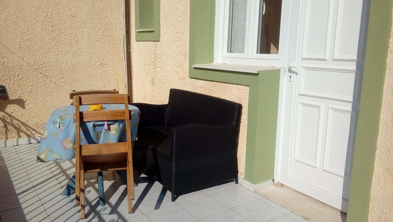 Yellow House Lassi  Exterior photo